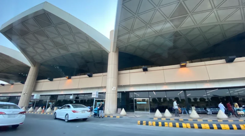Umrah Pilgrims Among 12 Killed in Riyadh Airport Missile Strike