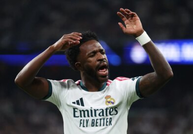Vinicius apologises for hair-pull red card but could miss El Clasico