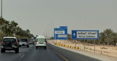 Yemen's Houthis renew warning against using Riyadh airport