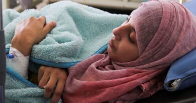 Yemen's hospitals buckle as fighting escalates