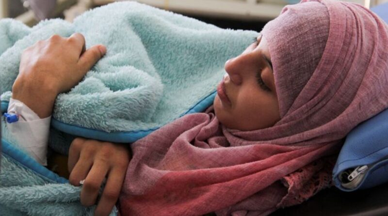 Yemen's hospitals buckle as fighting escalates