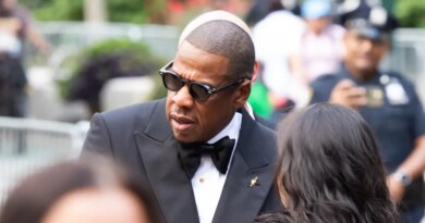 ‘How do you pick yourself?’ Jay-Z once said no to the Super Bowl. Now he’s headlining the show he produces | Fortune